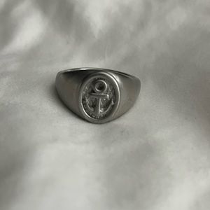 Fossil steel size 10